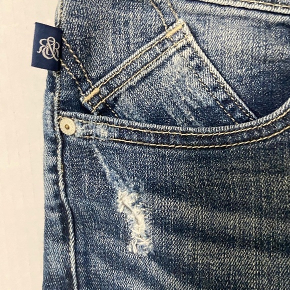 RRR Republic jeans shorts women’s size 12 distressed - Picture 3 of 7